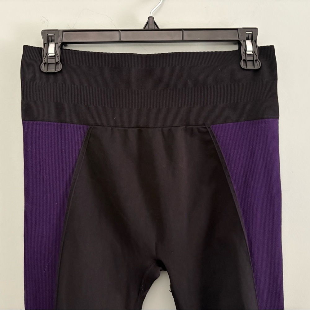 Fabletics Demi Lovato High-Waisted Seamless Rib Black and Purple Legging Size L - Picture 5 of 11